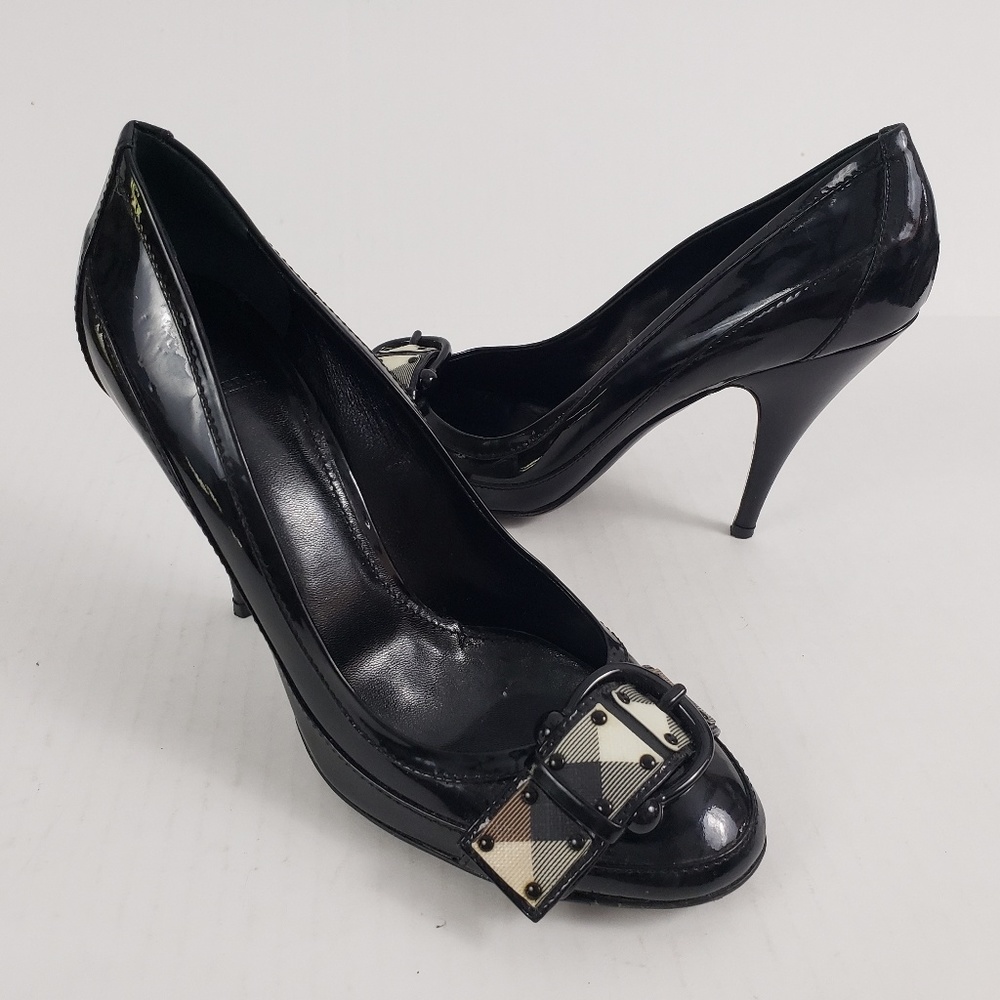 Burberry Heel 40 Patent Leather Nova Check Buckle